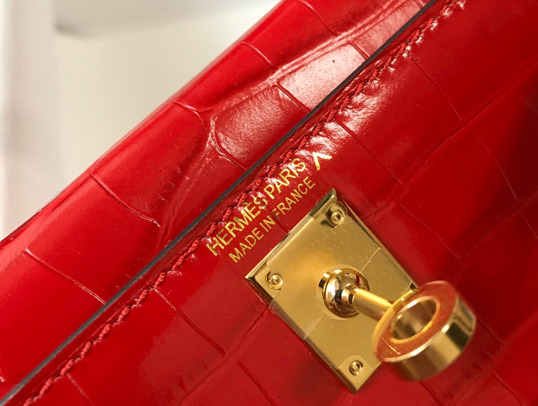 Mini Kelly Bag.