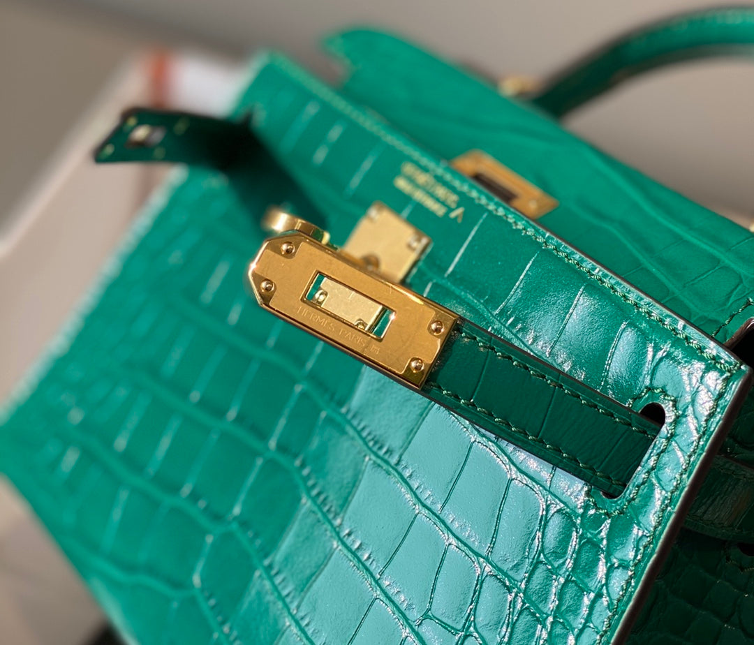 Mini Kelly Bag.