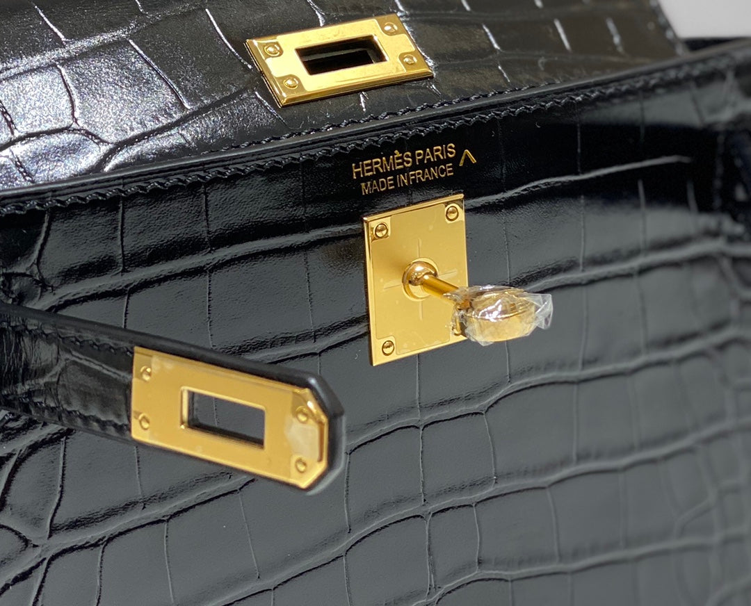 Mini Kelly Bag.