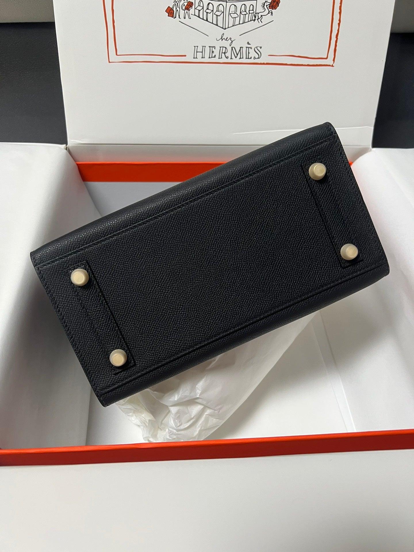 Black Birkin 25.