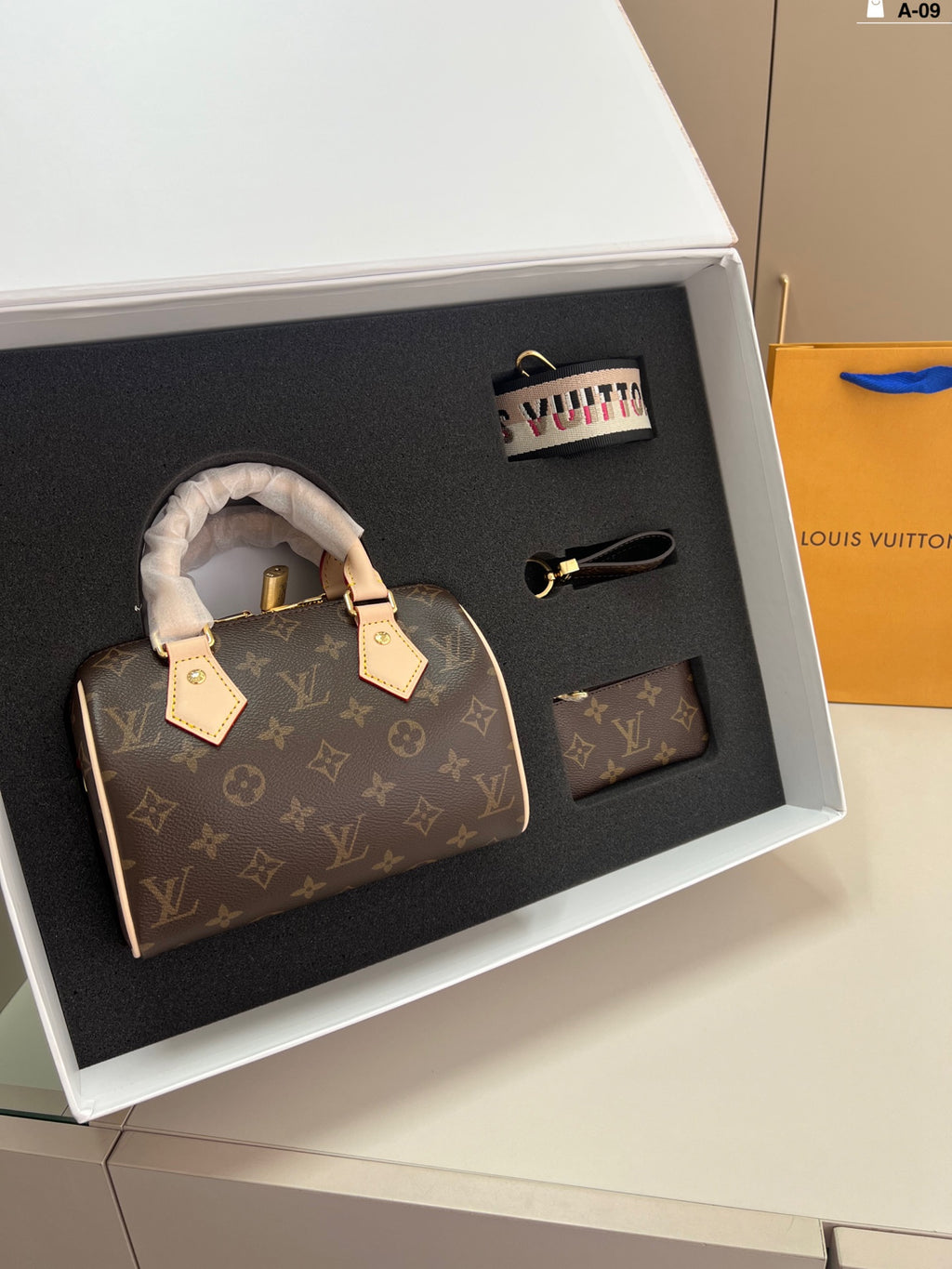 Speedy-Style Handbag