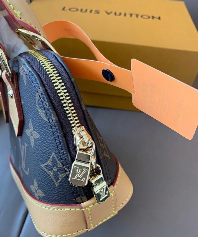 Alma BB bag.